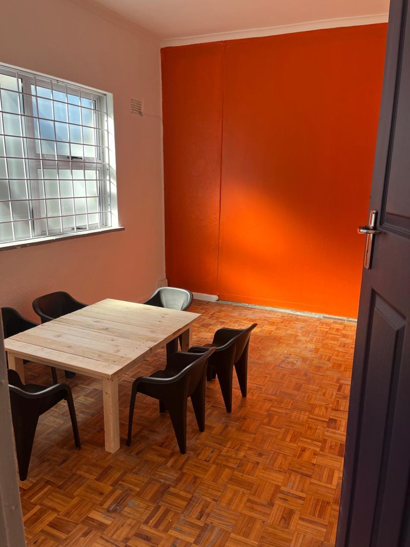 The sunny orange room